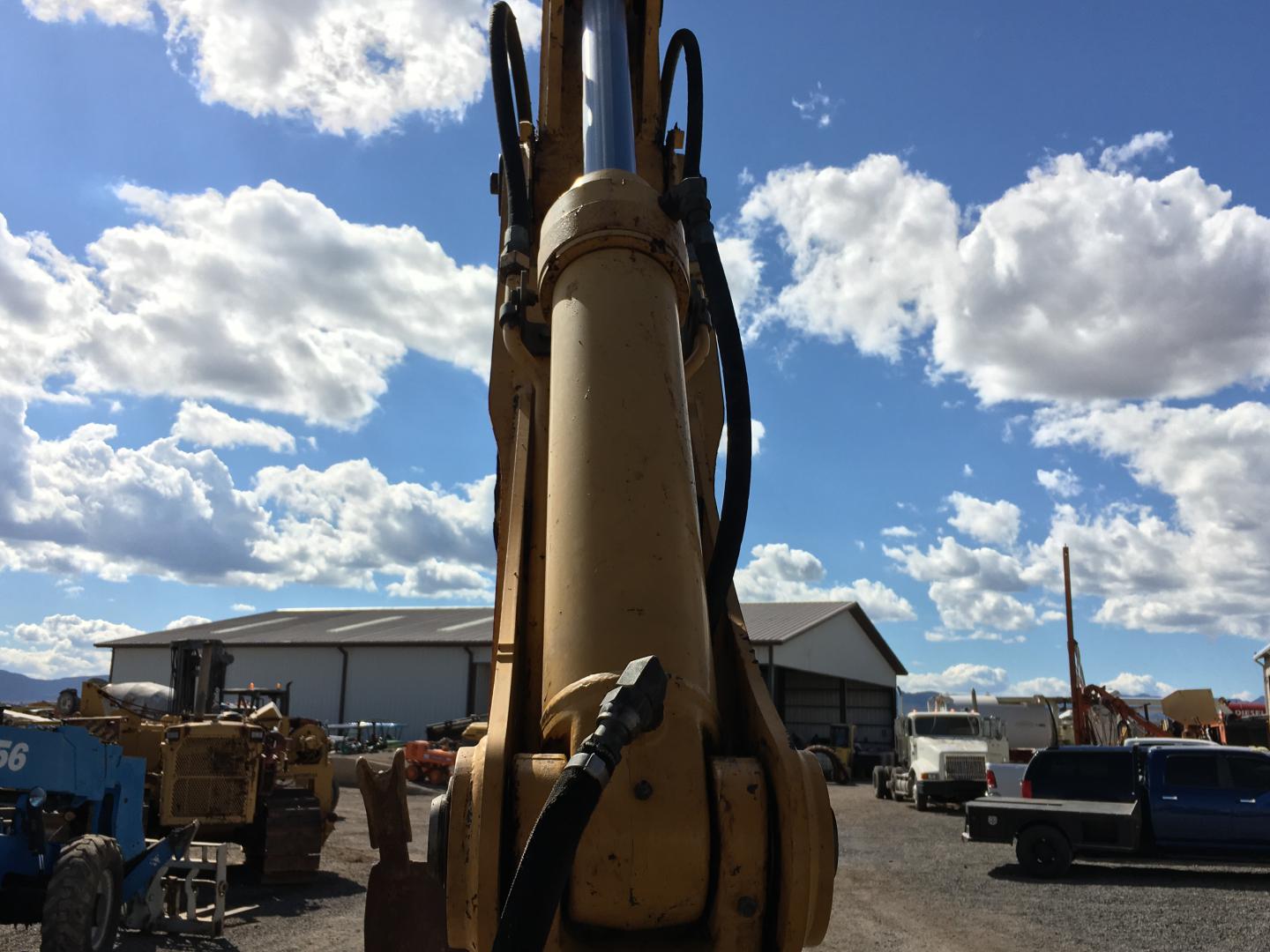 ./imagenes/INVOICE/2019/17192/RETROEXCAVADORA 310G (39).JPG